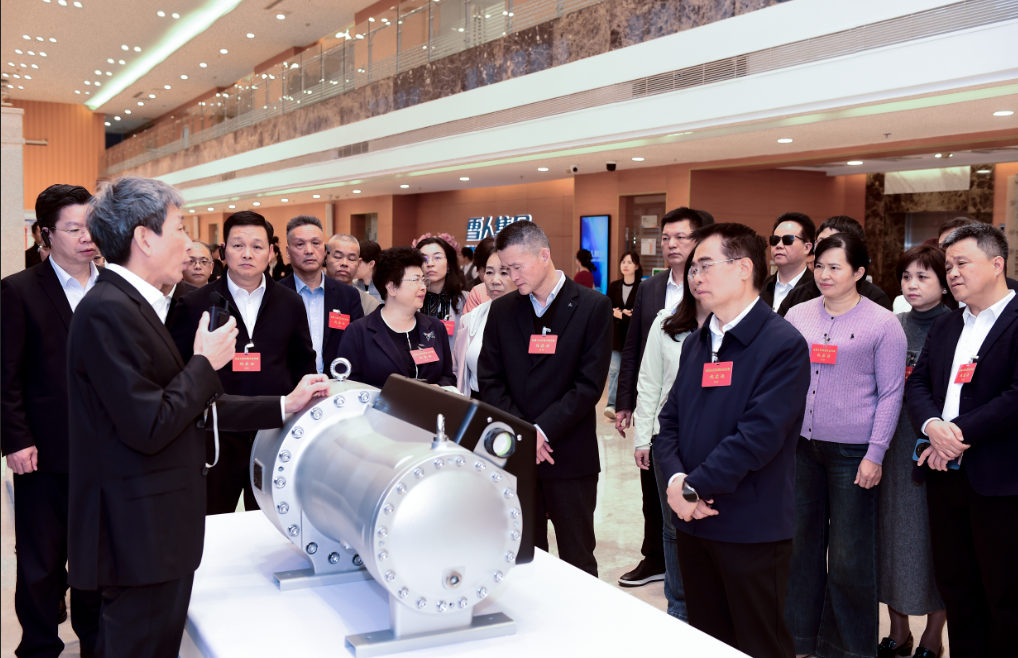 博业体育动态|福建省全国人大代表视察博业体育